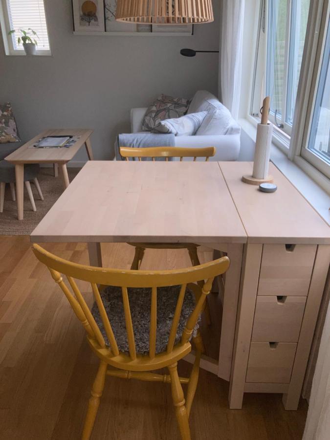 Tiny Grey House With Loft, 15 Min From City Center 예테보리 외부 사진