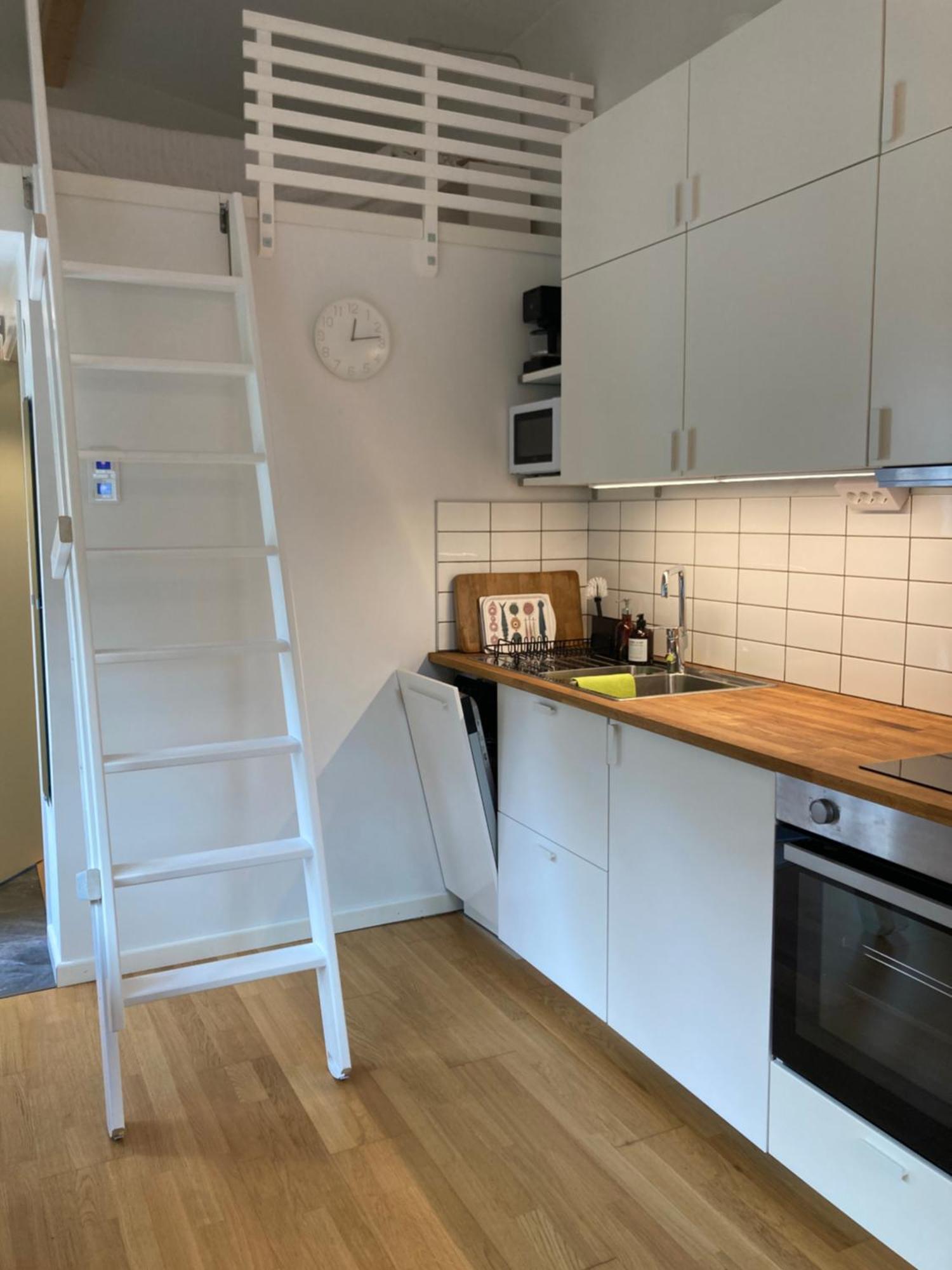 Tiny Grey House With Loft, 15 Min From City Center 예테보리 외부 사진