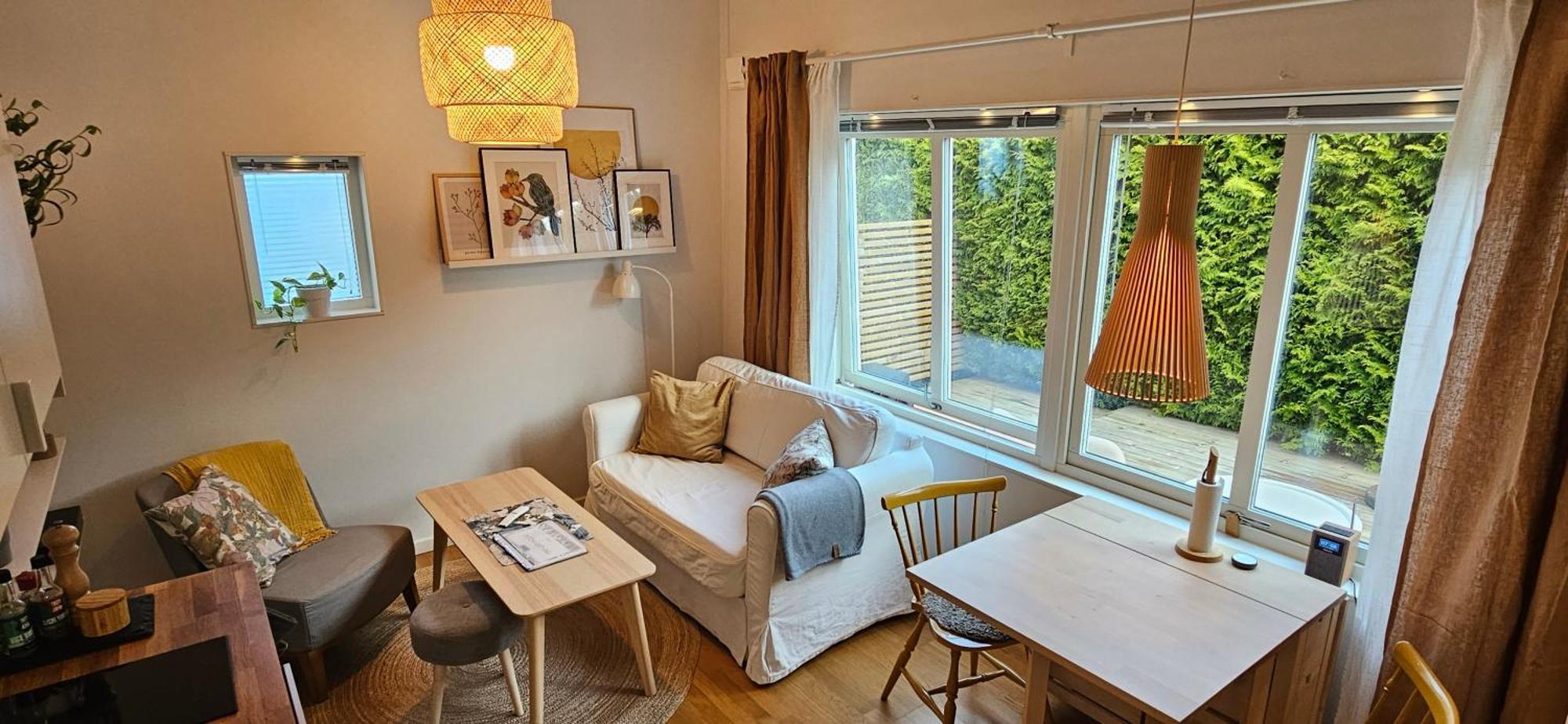 Tiny Grey House With Loft, 15 Min From City Center 예테보리 외부 사진